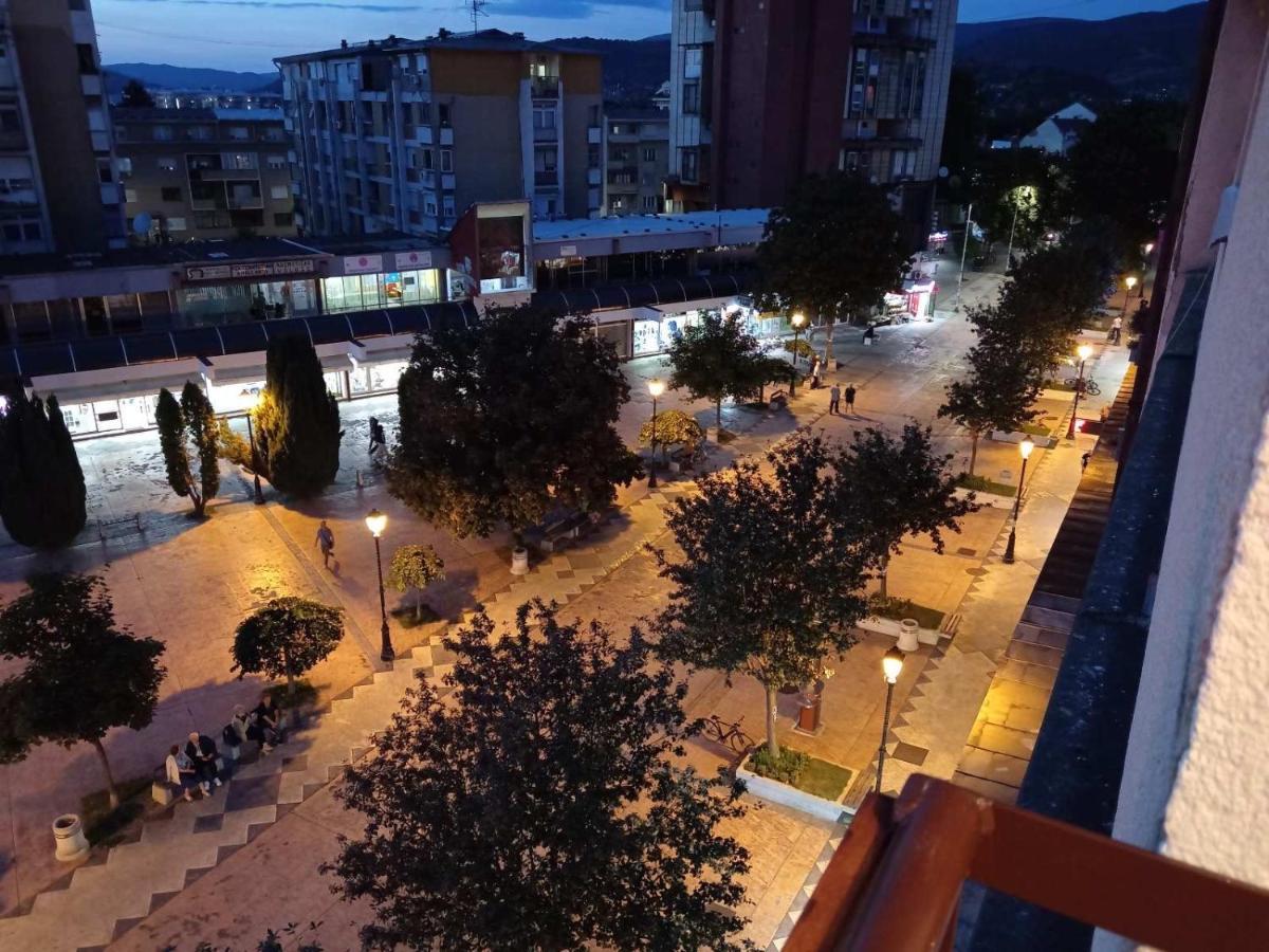 Red Square Apartment Pirot Bagian luar foto