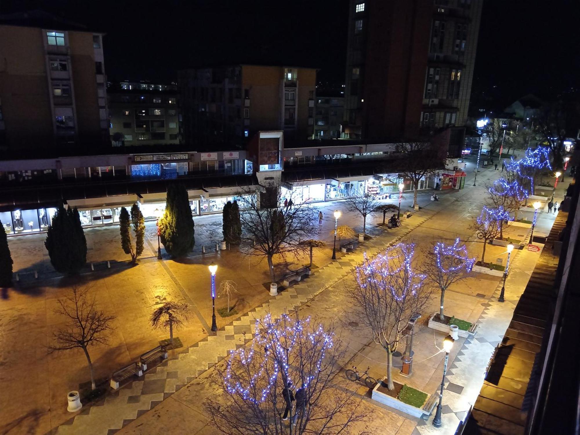 Red Square Apartment Pirot Bagian luar foto